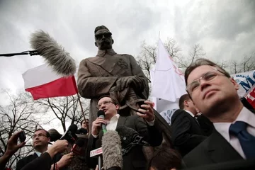 Wszystkiemu z góry przyglądał się Józef Piłsudski (fot. (fot. PAP/Tomasz Gzell)