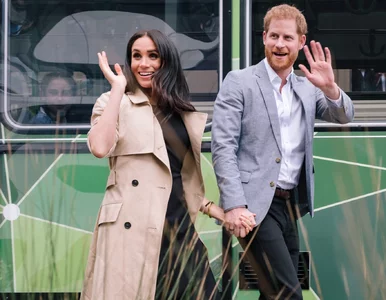 Miniatura: Rodzina królewska wydała kartki...