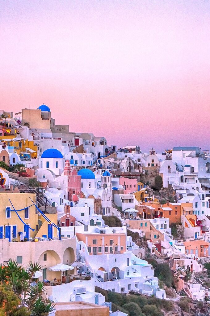 10. miejsce - Grecja (na zdjęciu Santorini)