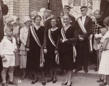 Członkinie damskiego bractwa 1930 rok