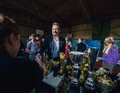 Miniatura: Lider antyszczepionkowców połączył się z...