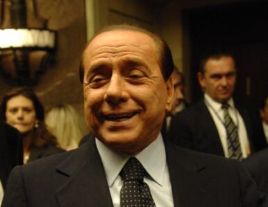 Miniatura: Berlusconi rozdaje "Katyń"