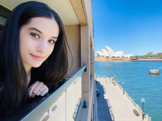 Miniatura: Ella Travolta – 21-letnia córka Johna...