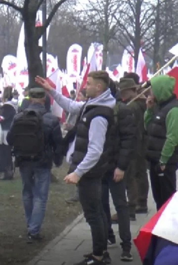 Mężczyzna poszukiwany przez policję w związku z zamieszkami na proteście rolników 