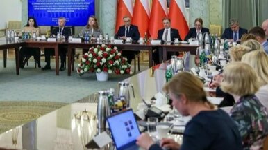 Miniatura: Duda: Pracownicy na etacie będą utrzymywać...