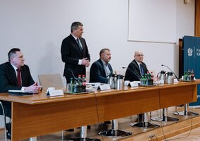 Miniatura: Prokurator krajowy skonfliktowany...