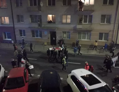 Miniatura: Protestujący w Gdyni odegrali scenę...