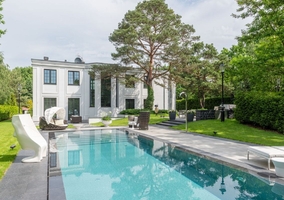 W środku teatr i&nbsp;marmury z&nbsp;Wawelu. Najdroższe nieruchomości...