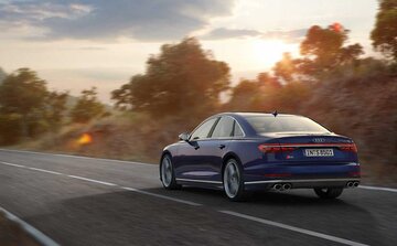 Audi S8