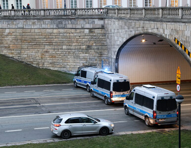 Miniatura: Poważna kolizja w Warszawie. Jednym z aut...