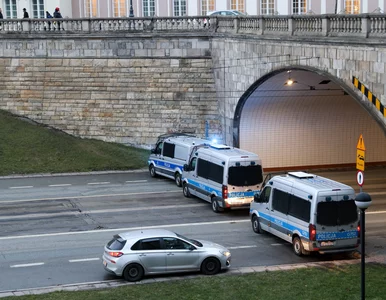 Miniatura: Poważna kolizja w Warszawie. Jednym z aut...