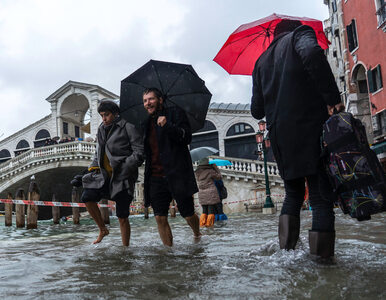 Miniatura: Acqua alta wdarła się do Wenecji....