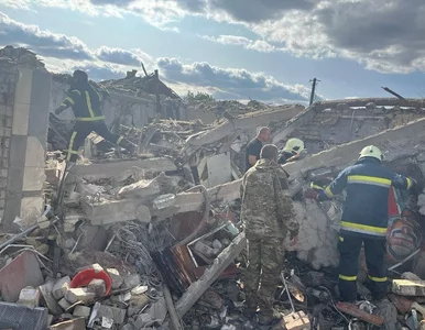 Miniatura: Zbrodniczy ostrzał we wsi Groza. Rośnie...