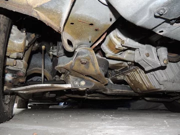 25-letnie BMW z bułgarskiego magazynu. Nigdy nie wyjechały na drogi 