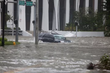 Woda na ulicach Miami po przejściu huraganu Irma 