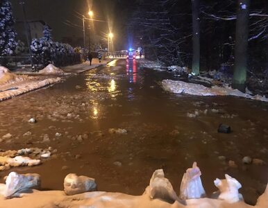 Poważna awaria wodociągu na Śląsku. Ulicami płynęła rwąca rzeka