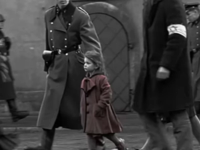 A to kadr z filmu: