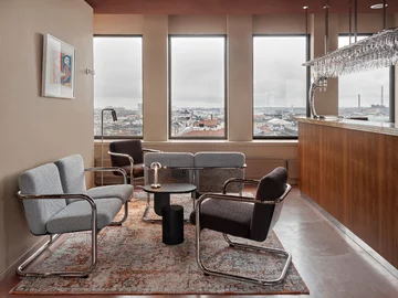 Wnętrza kultowego hotelu Torni w Helsinkach, projekt Fyra v2com, 5941-01