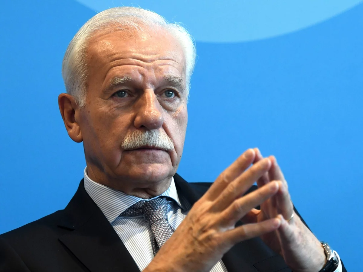 Miniatura: Andrzej Olechowski: Tusk ma duży problem....