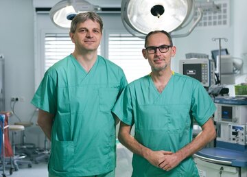 Dr Marek Zawadzki i&nbsp;Dr Przemysław Zugaj z&nbsp;Centrum Urologii Zaawansowanej URO.pl