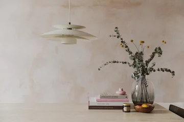 Śródziemnomorski klimat w pochmurnym Londynie, projekt Red Deer downloadfor.press, red deer