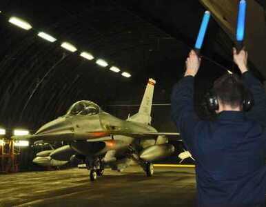 Miniatura: Norwegia wycofuje myśliwce znad Libii