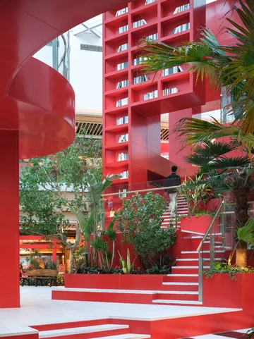 Atrium centrum handlowego w Qingdao zaprojektowane przez CLOU architects na wzór miasta przyszłości v2com, 3565-14, CLOU architects