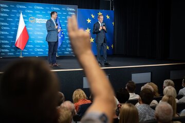 Donald Tusk w&nbsp;czasie wizyty w&nbsp;Nakle nad Notecią