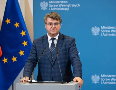 Miniatura: Wiceszef MSWiA o umocnieniach na granicy z...