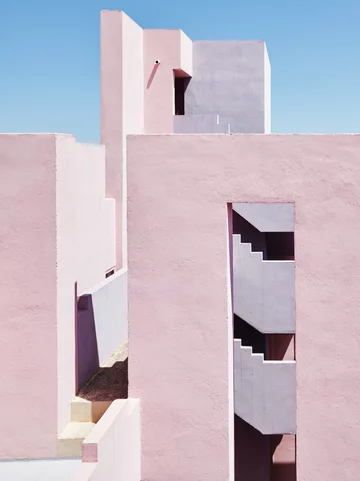 La Muralla Roja, osiedle projektu Ricardo Bofill Taller de Arquitectura Ricardo Bofill, La Muralla Roja