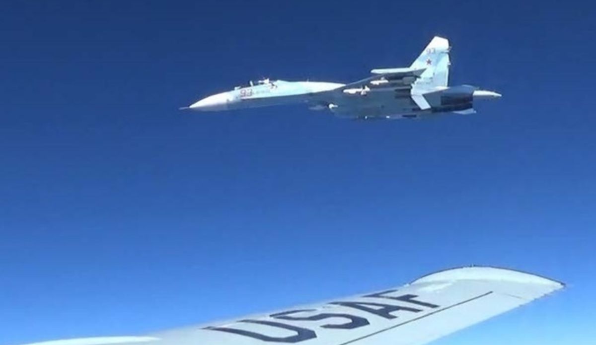 Incydent nad Bałtykiem. Rosyjski Su-27 półtora metra od samolotu USA 