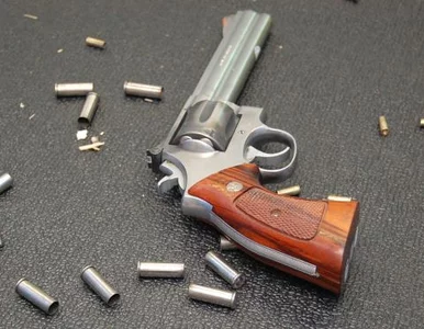 Miniatura: Obejrzał film o Batmanie, wziął karabin...