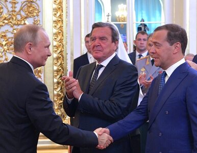 Miniatura: Schröder nie zerwie kontaktów z Putinem....