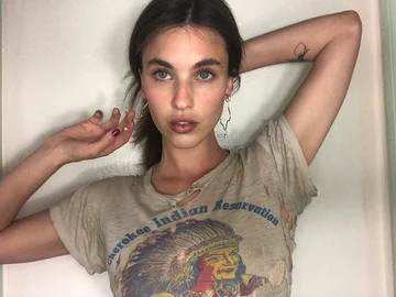 Rainey Qualley 