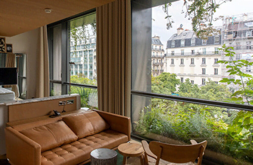 Villa M w Paryżu, ekologiczna architektura low-tech, projekt Triptyque v2com, 2001-01, Triptyque, Paryż, zielona ściana, zielony dach
