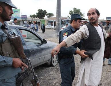 Miniatura: Zamachowiec w afgańskim mundurze zabił...