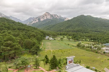 Góry Diamentowe, widok z hotelu 