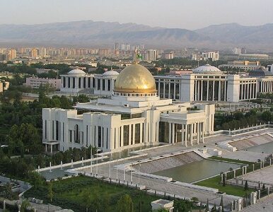 Turkmenistan: prezydent chce być prezydentem