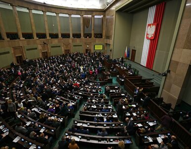 Osiem lat więzienia za „nakłanianie do przerwania ciąży”. Sejm zajmie...