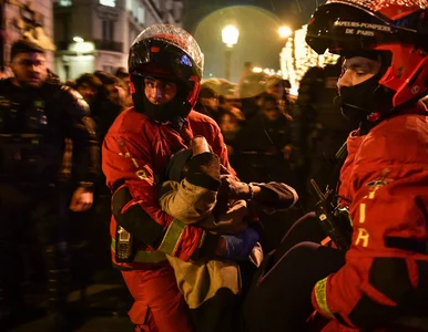 Miniatura: Sylwestrowe zamieszki we Francji i...