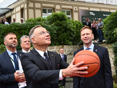 Miniatura: Andrzej Duda skradł show przez trik z...