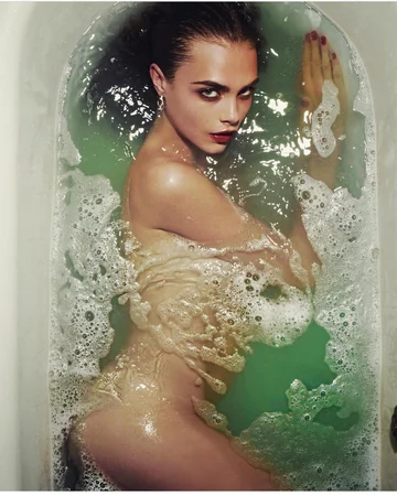 Cara Delevingne 