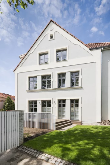 Dom dla trzech rodzin, projekt NoArchitects Linka, NoArchitects