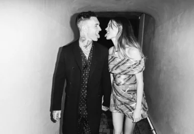 Behati Prinsloo i Adam Levine