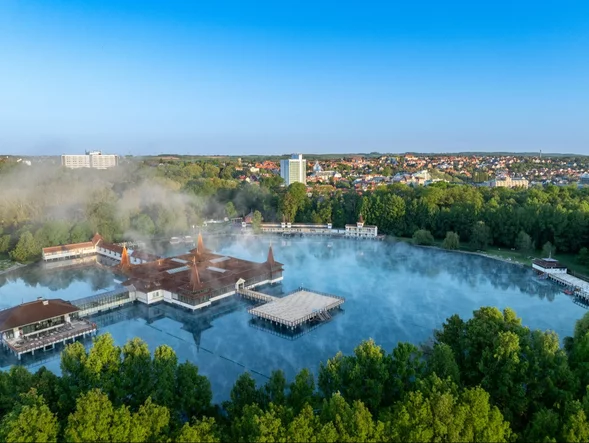 Miniatura: Największe jezioro termalne Europy. Od lat...