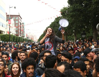 Miniatura: Demonstracje i krwawe zamieszki w Tunezji....