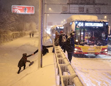 Miniatura: Przez Warszawę przeszła burza śnieżna....