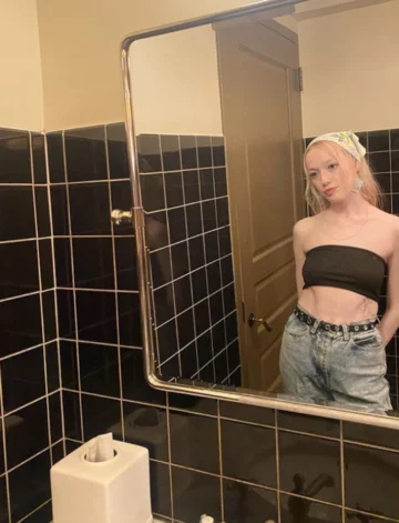 Amybeth McNulty 