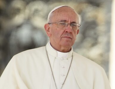 Miniatura: Papież Franciszek ekskomunikował księdza...