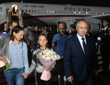 Miniatura: Putin uściskał więźniów, którzy wrócili do...